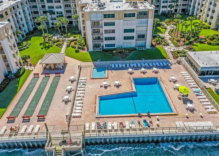 Vacation rental: Castle Reef Condos