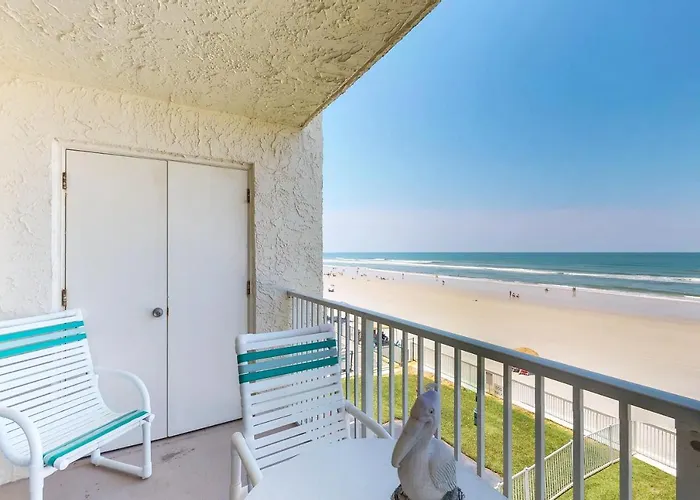 Vacation rental: Castle Reef Condos